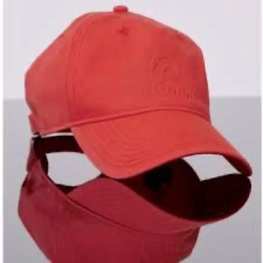 Peloton hat